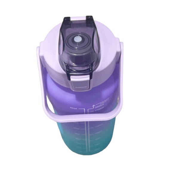 2L Water Bottle - Picture 2 of 10